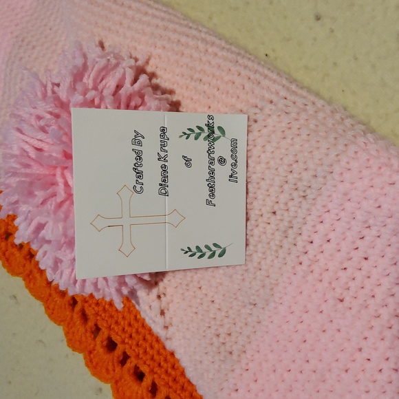 BABY THROW - Picture 5 of 5